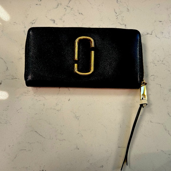 Marc Jacobs Large Wallet - Picture 1 of 4